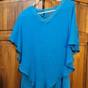 Flattering Turquoise Poncho Top Medium